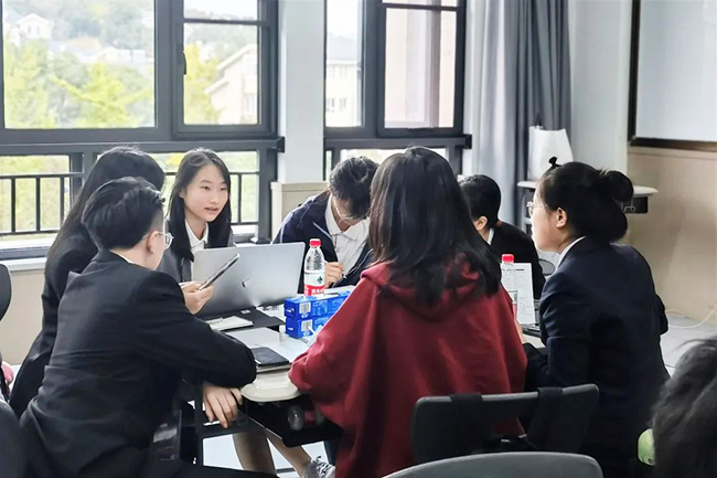 4 2022年杭州英特外國語學校招生簡章_報名學費3.jpg