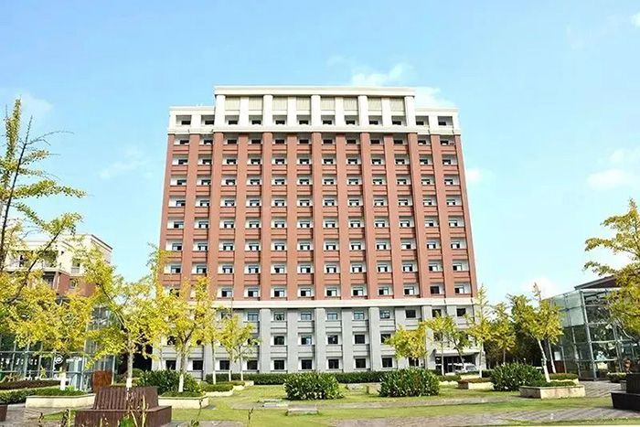 2 上實(shí)劍橋VS光華劍橋VS領(lǐng)科學(xué)校對(duì)比評(píng)測(cè)2.jpg