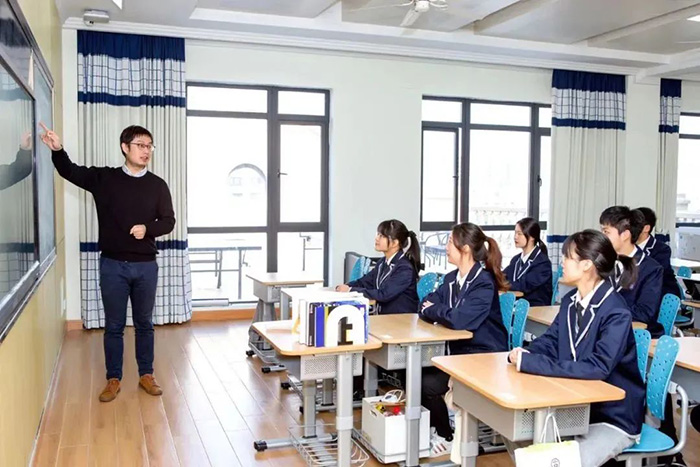 杭州維翰學校學生上課