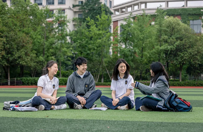 2 杭州英特外國語學校高中語言特色班2022年招生辦法1.jpg