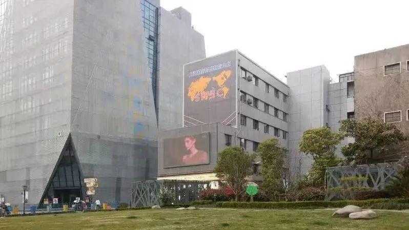 3 上海日本方向國際高中，學(xué)費普遍低于10萬7.jpg