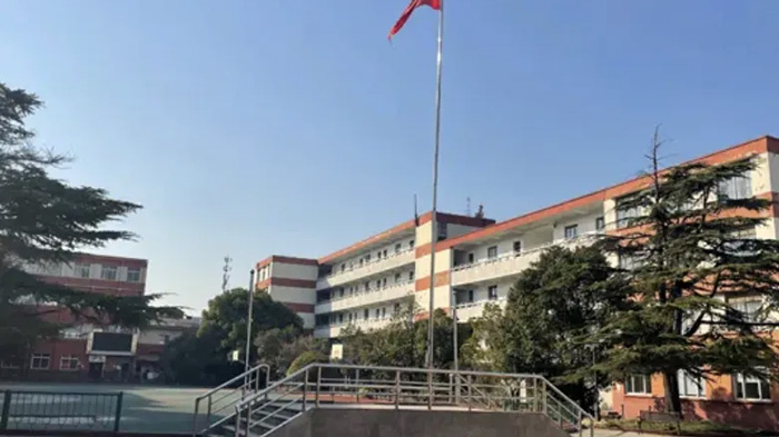 3 上海日本方向國際高中，學(xué)費普遍低于10萬11.jpg