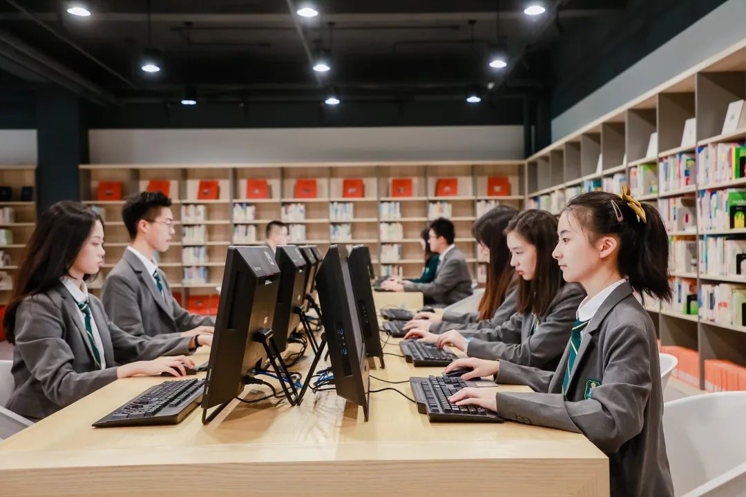 1 上海天華英澳美學校國際高中簡介12.jpg