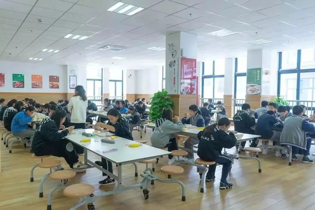 2 杭州國際學校食堂環境解密，哪所最好？7.jpg
