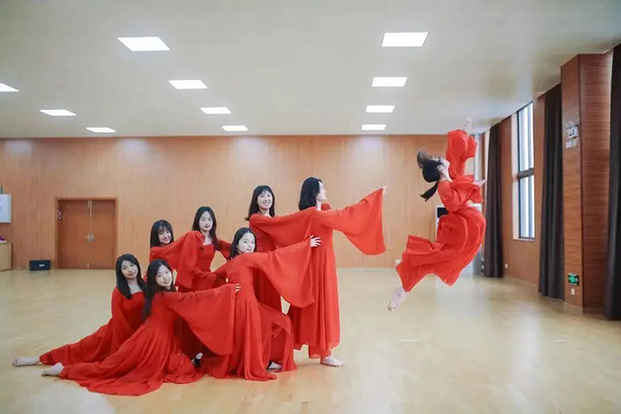 杭四中國際部，主城區(qū)招生人數(shù)最多的學校