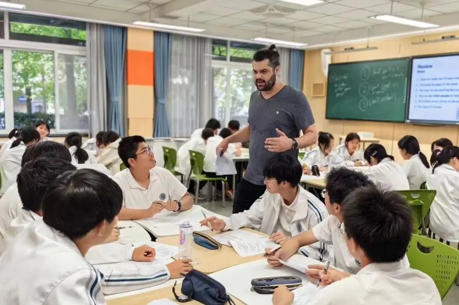 1741833139152192.jpg 1 2025年杭師大附中國際部招生熱門問題答疑5.jpg