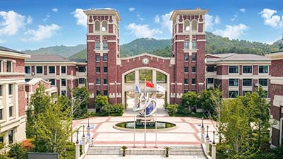 華盛達(dá)外語學(xué)校國際部2026年招生簡章