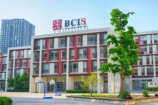 讀國際學校一年學費多少錢?